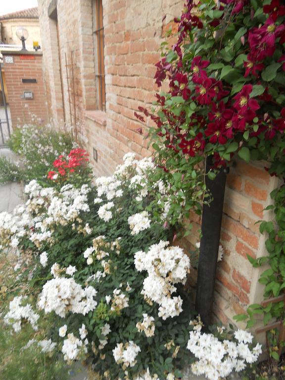Al Centro Del Borgo Διαμέρισμα Guarene Εξωτερικό φωτογραφία